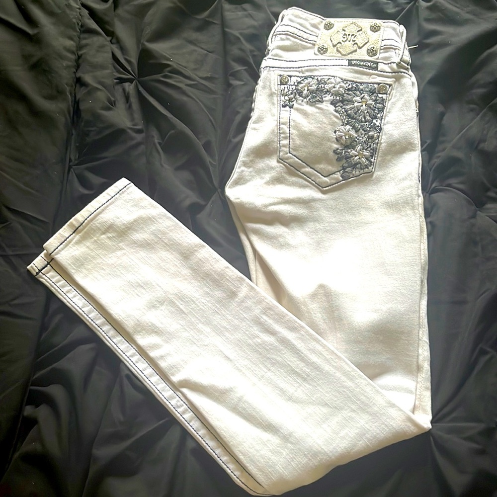 Miss Me white, skinny, low waist jeans